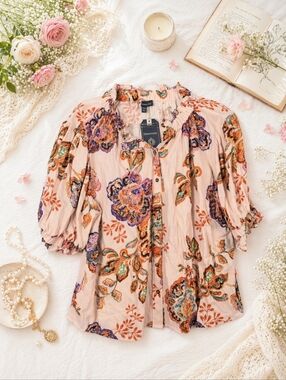 Democracy NWT Blush Floral Embroidered Peasant Blouse 1/2 Sleeve. Ladies PXL